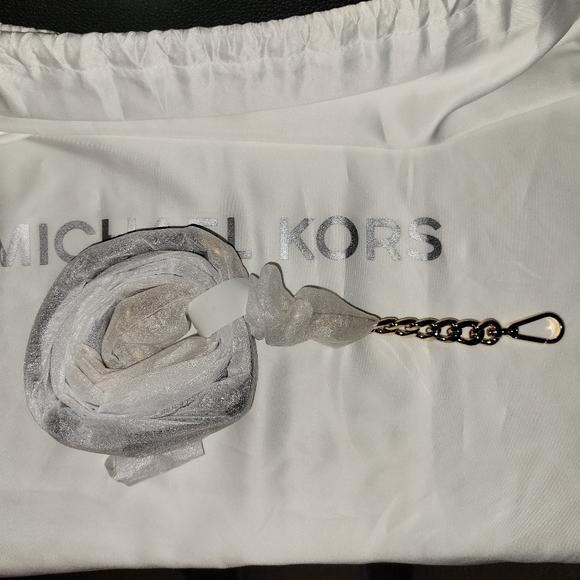 Michael Kors | Mercer Large Leather Dome Satchel, Black - Picture 15 of 16